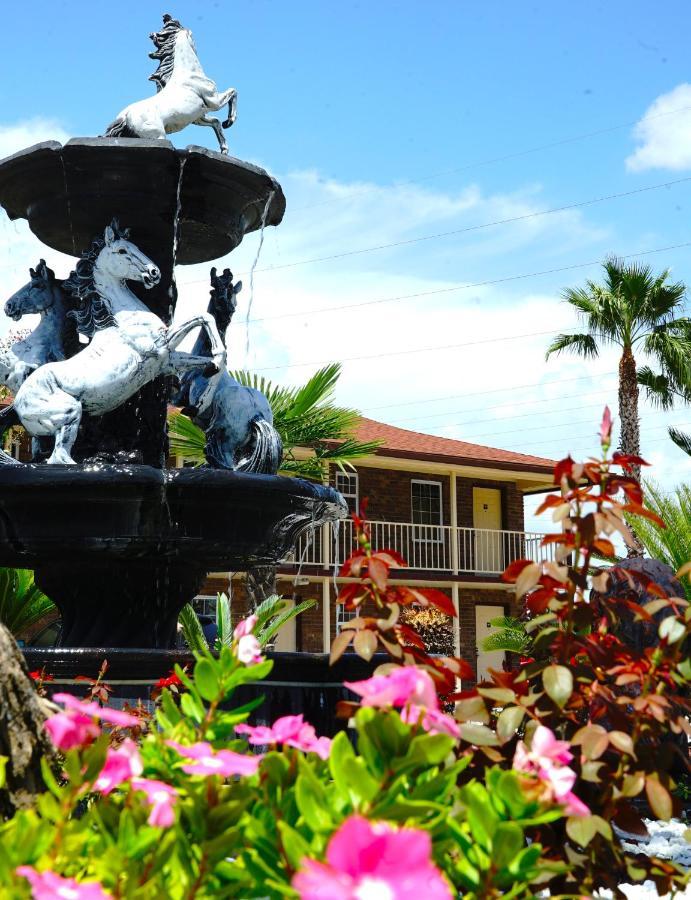 Savannah Inn And Suites Savannah Port Area المظهر الخارجي الصورة