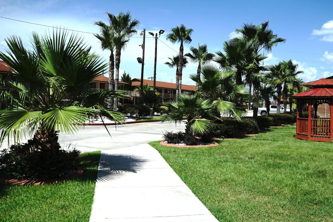 Savannah Inn And Suites Savannah Port Area المظهر الخارجي الصورة