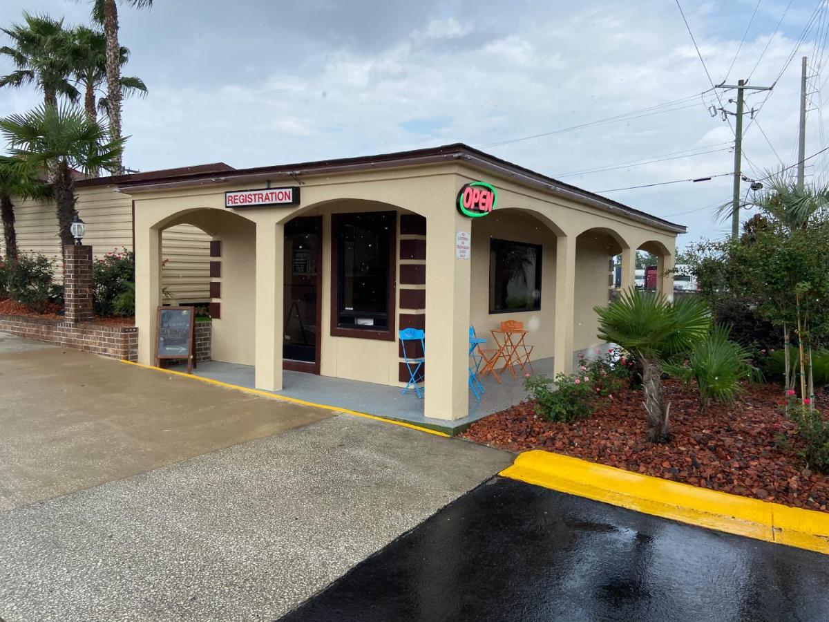 Savannah Inn And Suites Savannah Port Area المظهر الخارجي الصورة