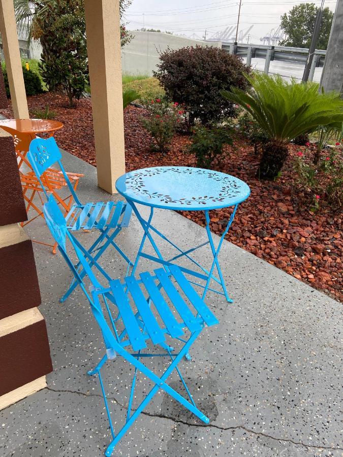 Savannah Inn And Suites Savannah Port Area المظهر الخارجي الصورة