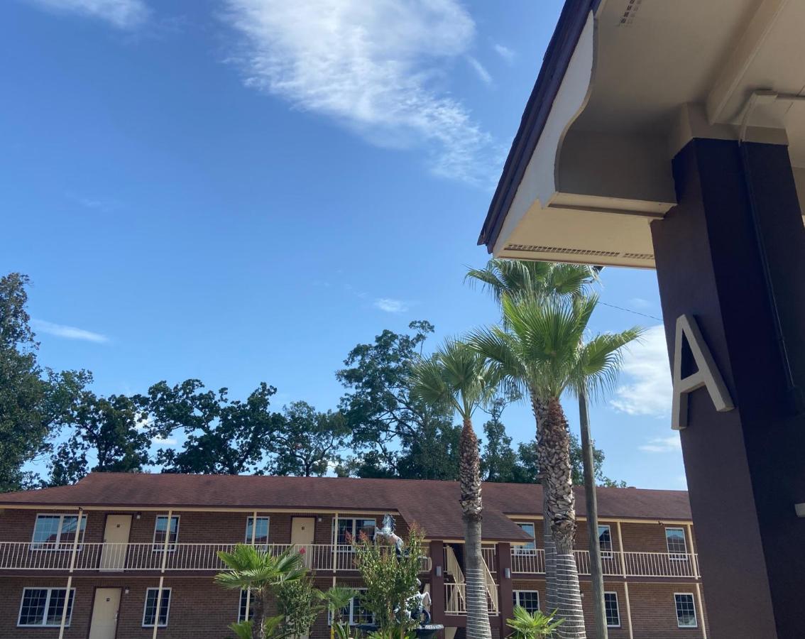 Savannah Inn And Suites Savannah Port Area المظهر الخارجي الصورة