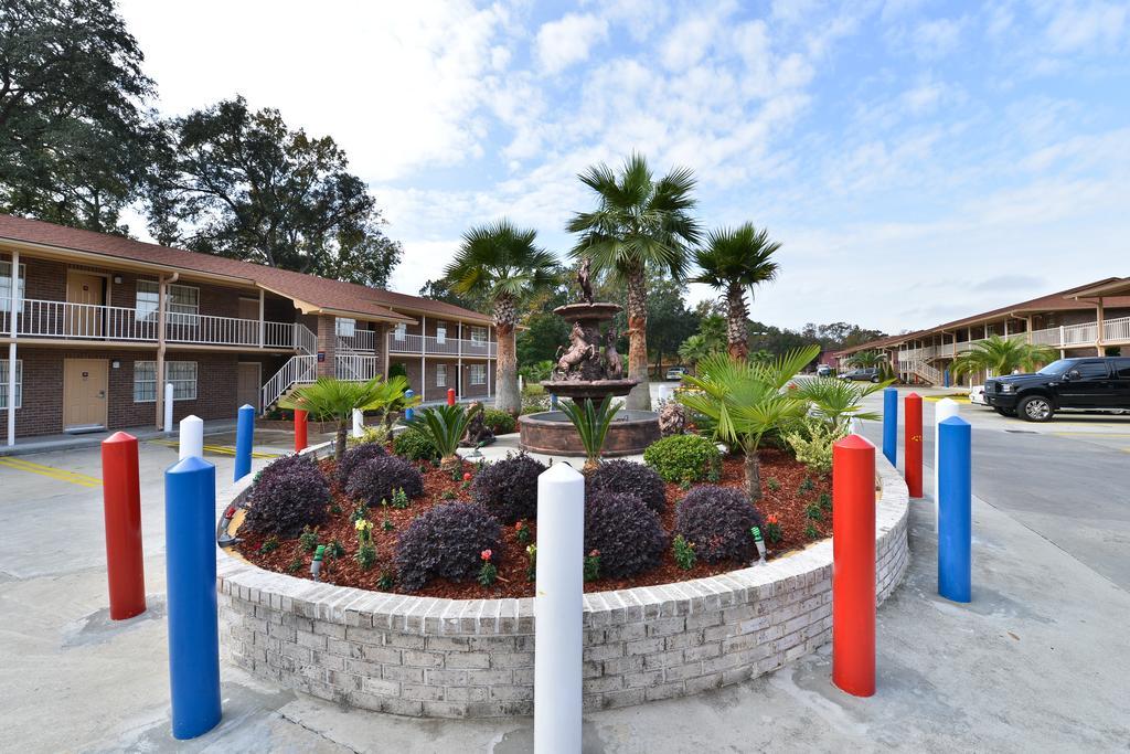 Savannah Inn And Suites Savannah Port Area المظهر الخارجي الصورة