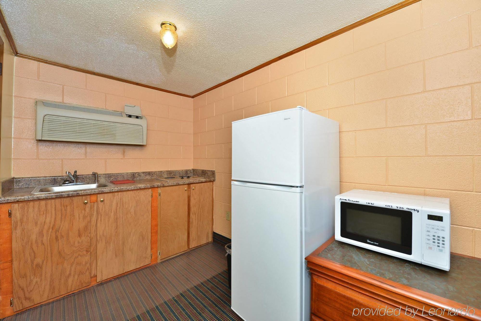 Savannah Inn And Suites Savannah Port Area المظهر الخارجي الصورة