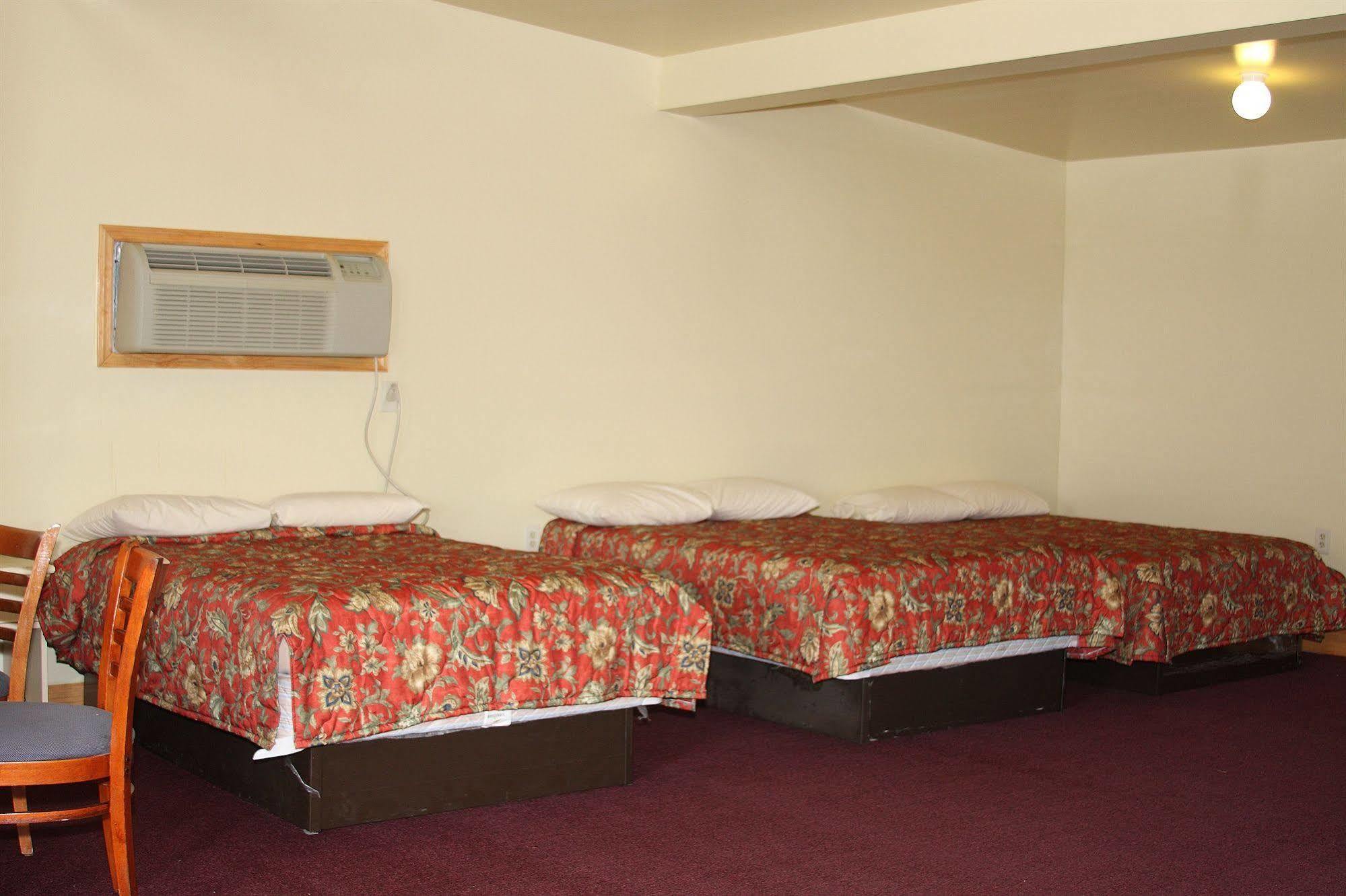 Savannah Inn And Suites Savannah Port Area المظهر الخارجي الصورة